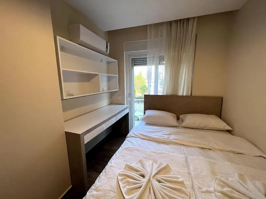 Apartamento Sik, Merkezde Denize 3 Km Kueltuer Kafeler Cd. 2 Dk '12' Antália