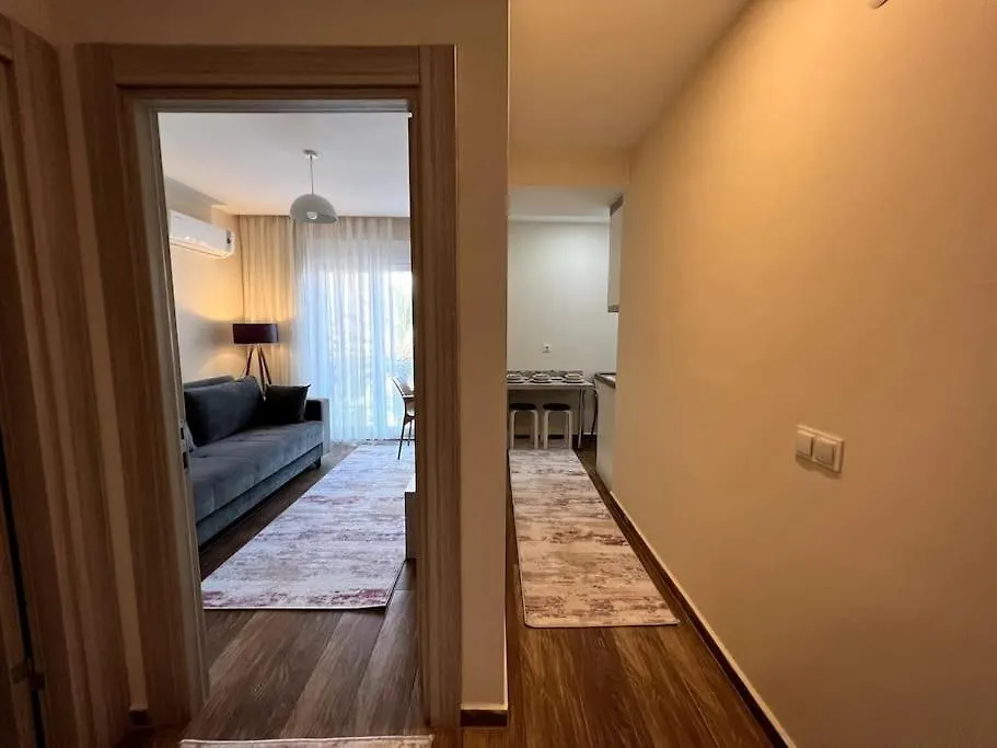 Sik, Merkezde Denize 3 Km Kueltuer Kafeler Cd. 2 Dk '12' Antália Apartamento