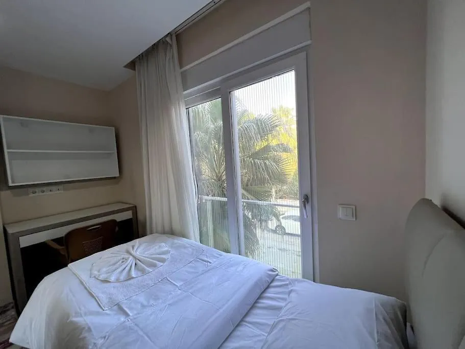 Apartamento Sik, Merkezde Denize 3 Km Kueltuer Kafeler Cd. 2 Dk '12' Antália